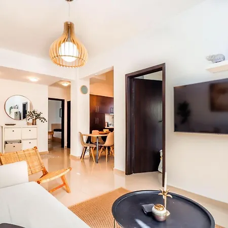 Apartment Happy Traveller - Luxury, Free Parking *
