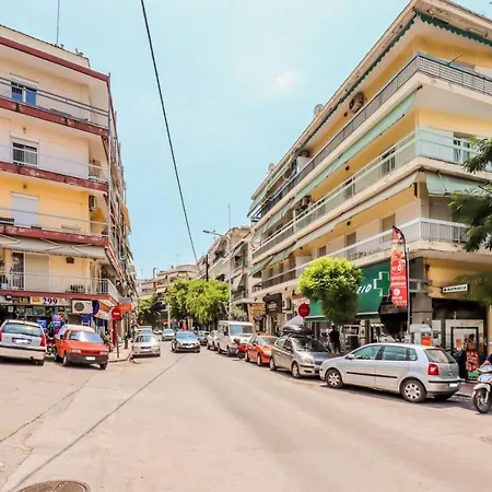 Happy Traveller - Luxury, Free Parking Apartment