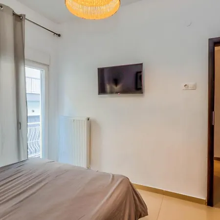 Happy Traveller - Luxury, Free Parking Apartment Thessaloniki
