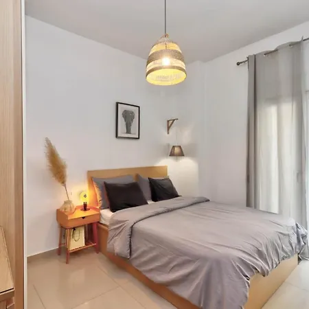 Apartment Happy Traveller - Luxury, Free Parking *
